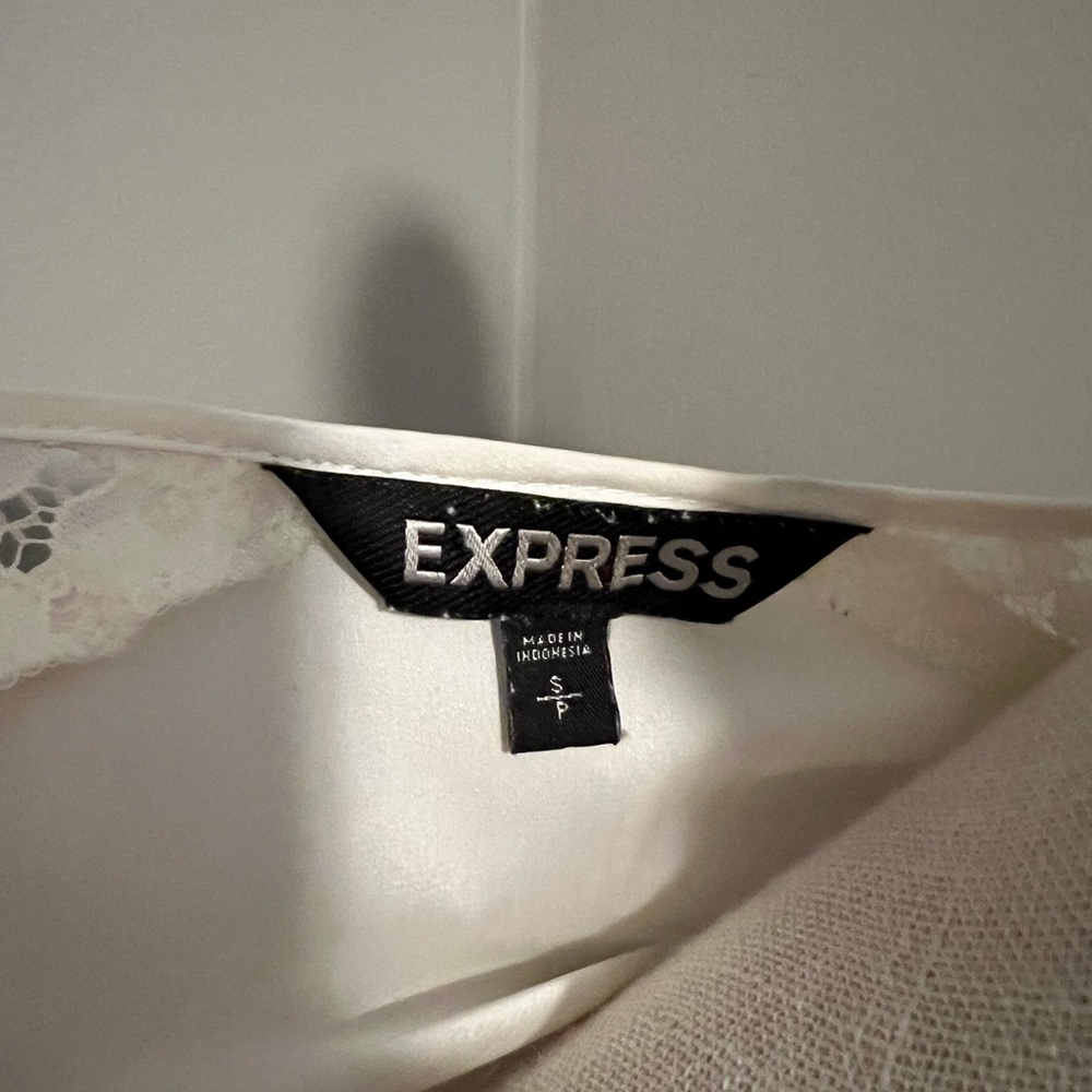 Express Blouse - Picture 4 of 4